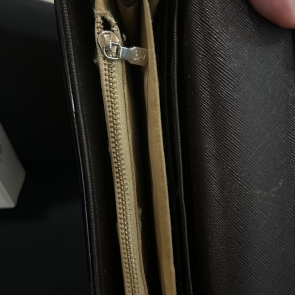 Louis vutton purse - Picture 3 of 3